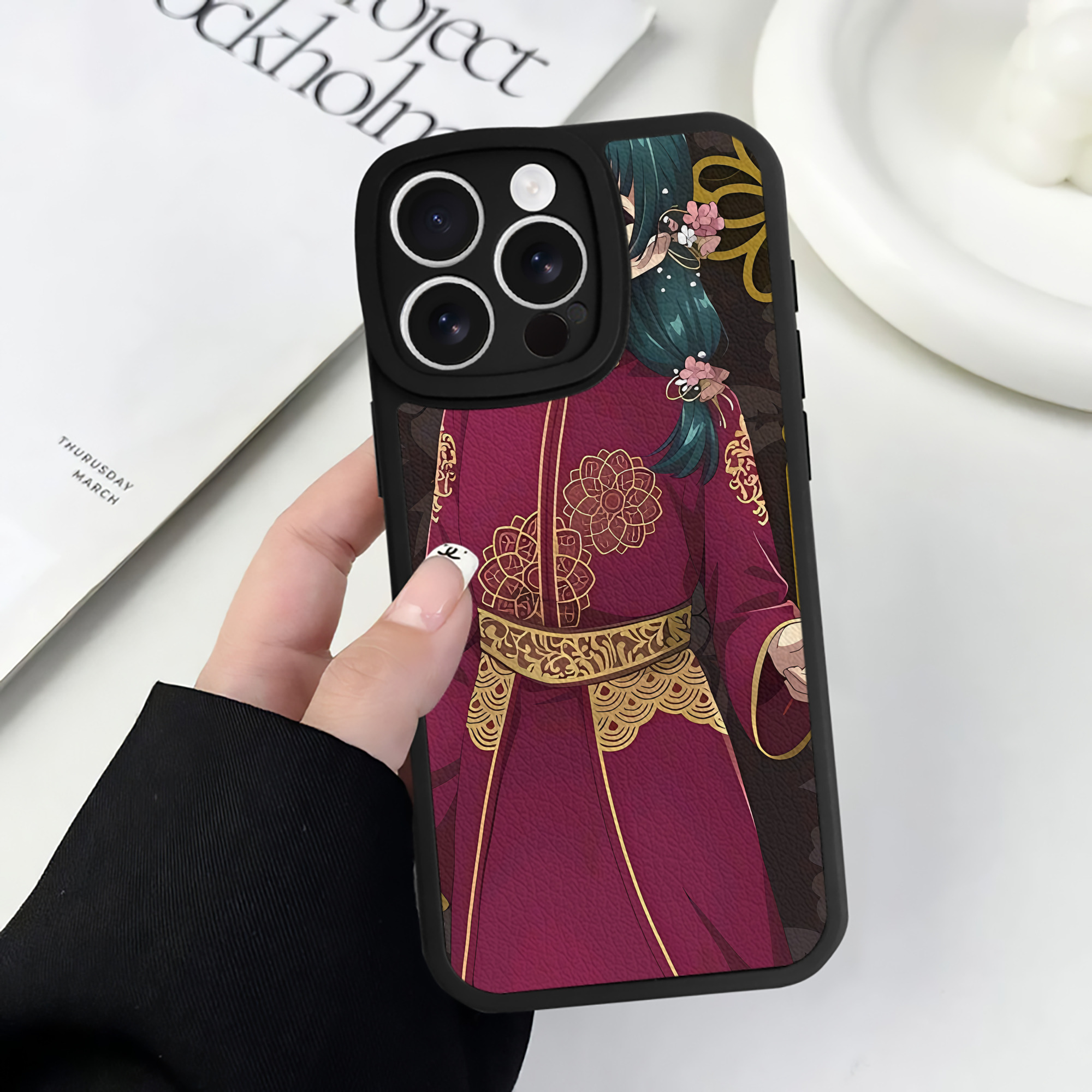 薬屋のひとりごと The Apothecary Diaries 【iPhone 16シリーズ対応】シリコンスマホケース（レザー調） 材質：シリコン